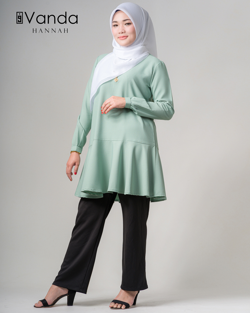 Vanda | Hannah in Light Green - Image 4