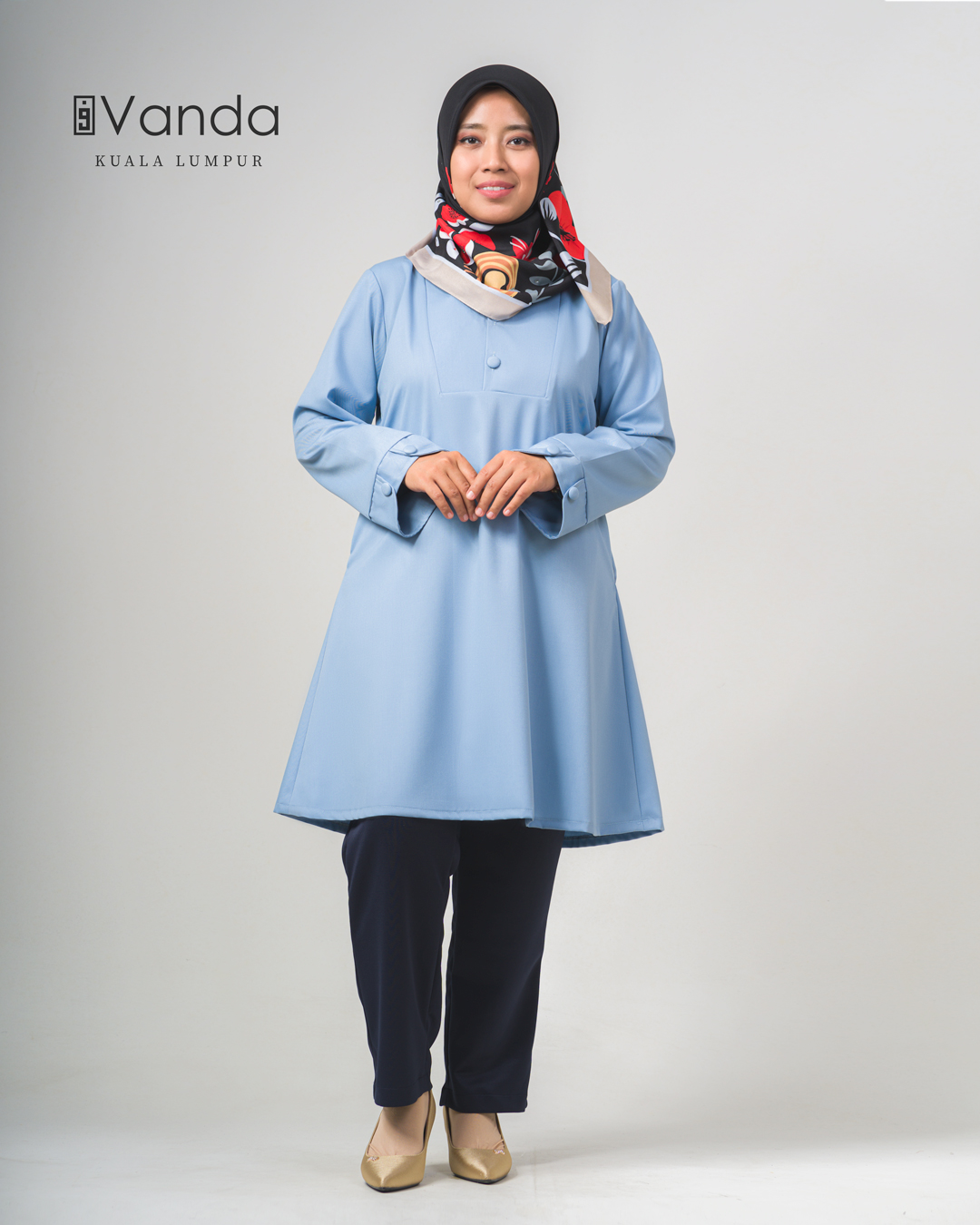 Vanda | Alieza in Baby Blue