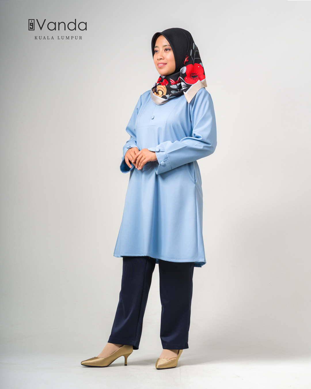 Vanda | Alieza in Baby Blue - Image 4